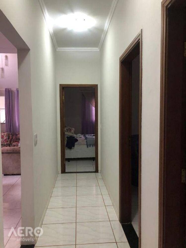 Casa à venda com 3 quartos, 204m² - Foto 17