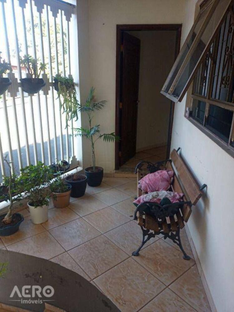 Casa, 3 quartos, 212 m² - Foto 4