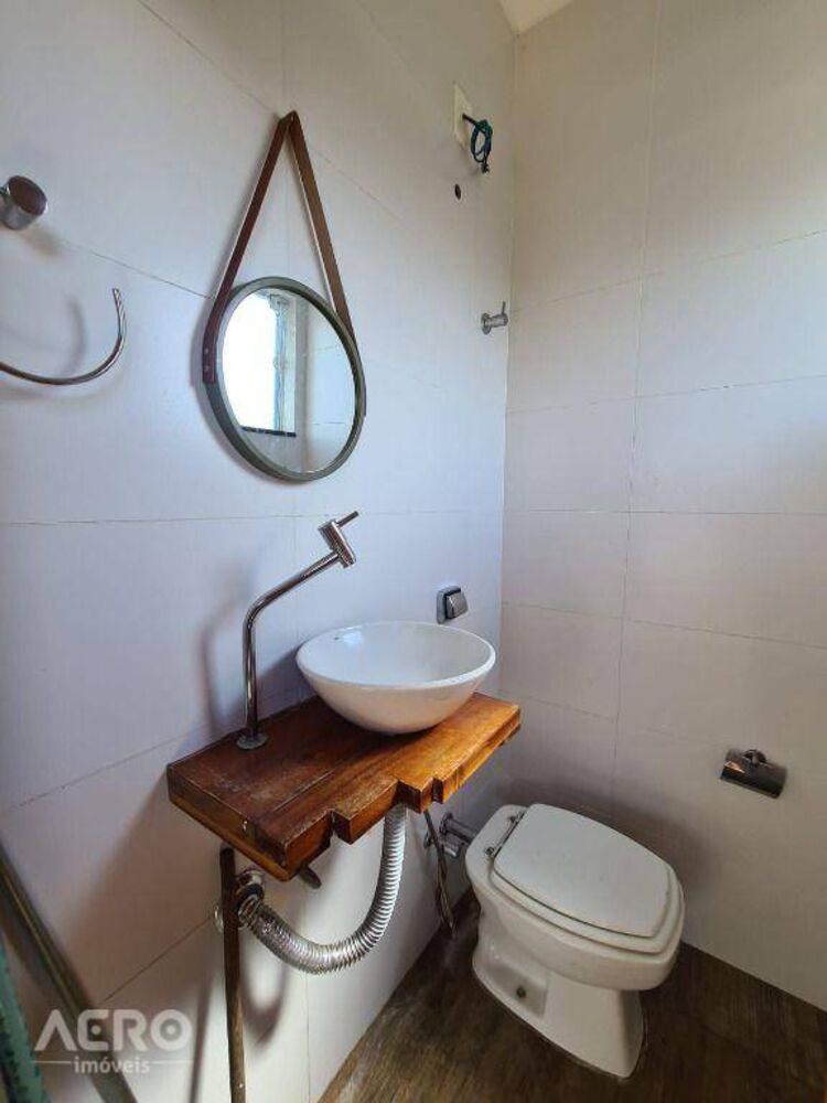 Casa de Condomínio à venda com 3 quartos, 210m² - Foto 4