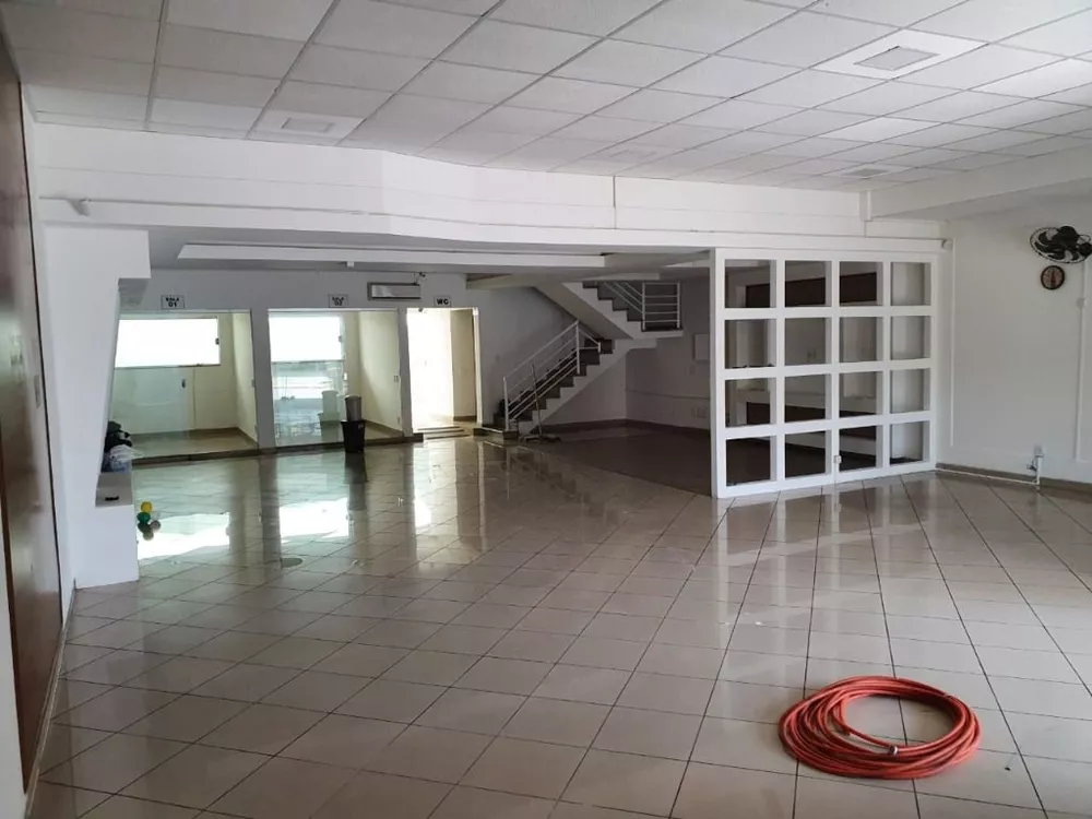 Prédio Inteiro para alugar, 300m² - Foto 2