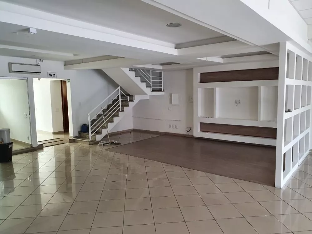 Prédio Inteiro para alugar, 300m² - Foto 1