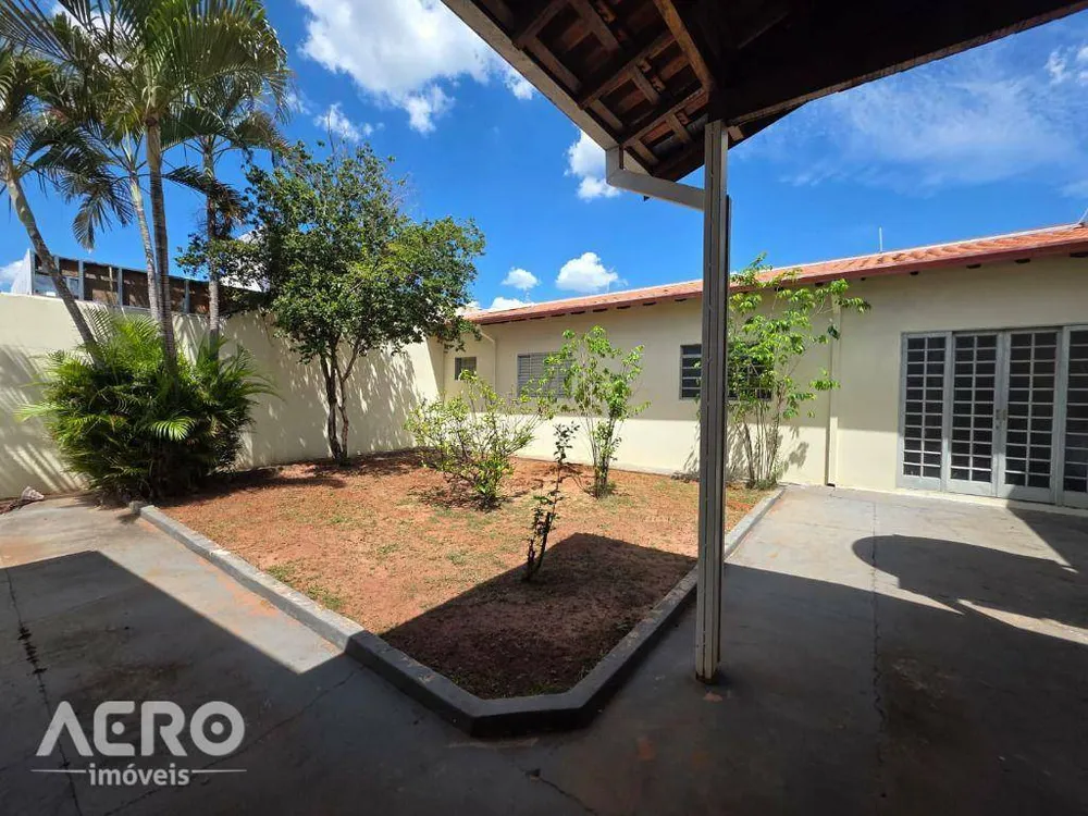 Casa, 4 quartos, 260 m² - Foto 3