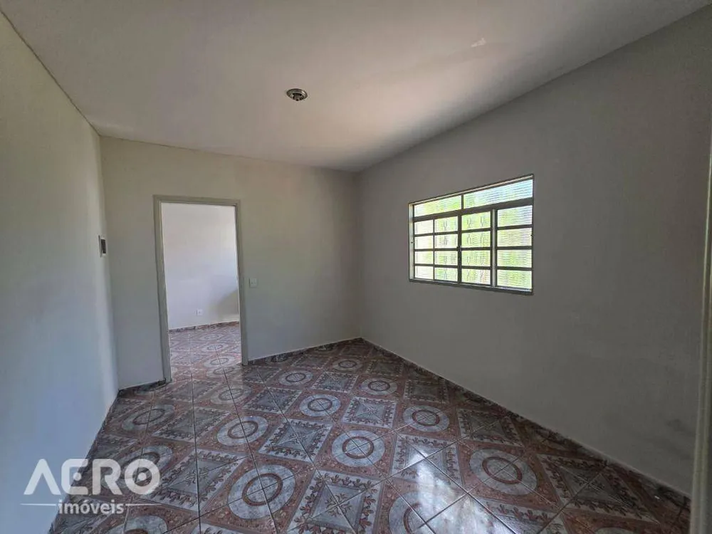 Casa, 4 quartos, 260 m² - Foto 2