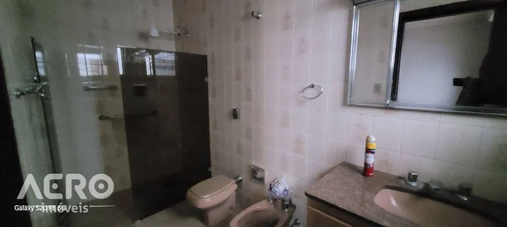 Casa, 3 quartos, 240 m² - Foto 11