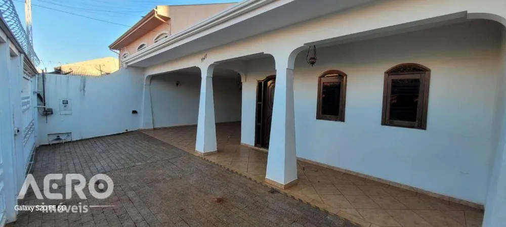 Casa, 3 quartos, 240 m² - Foto 1