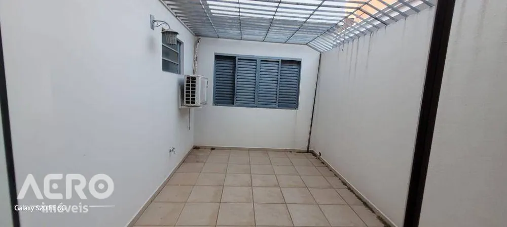 Casa, 3 quartos, 240 m² - Foto 12