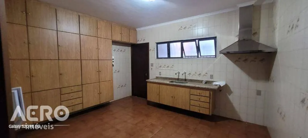 Casa, 3 quartos, 240 m² - Foto 8