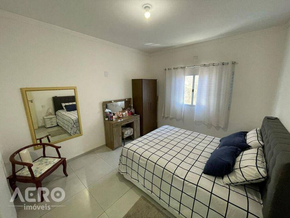 Casa, 2 quartos, 70 m² - Foto 1