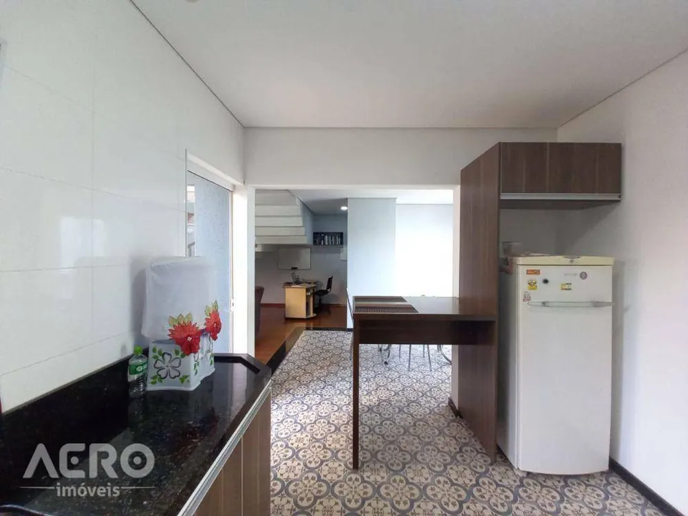 Casa, 3 quartos, 180 m² - Foto 2