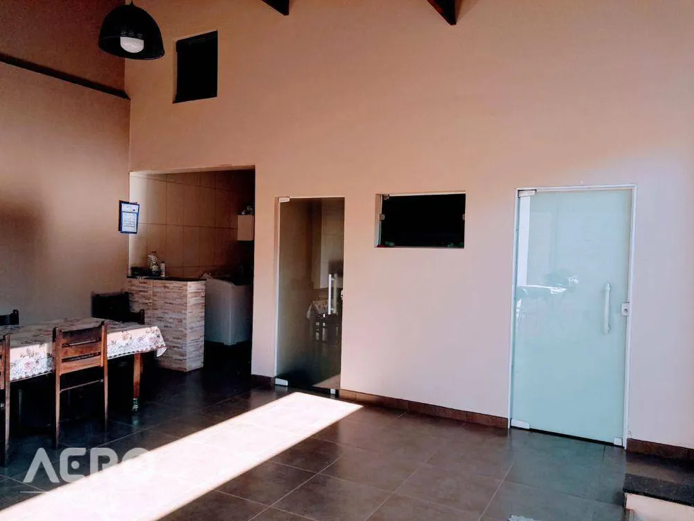 Casa, 3 quartos, 240 m² - Foto 3