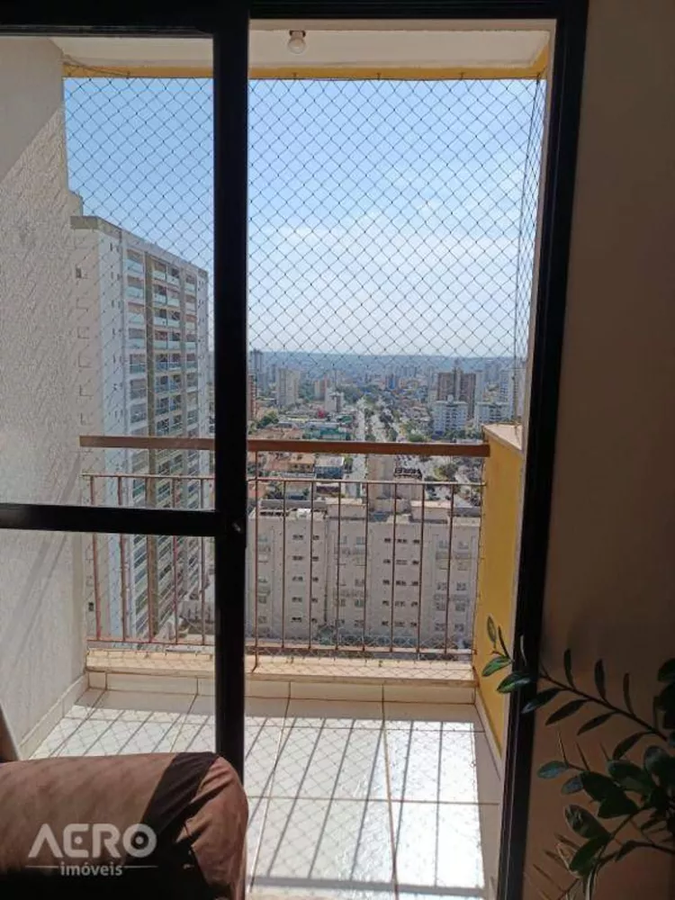 Apartamento à venda com 3 quartos, 81m² - Foto 2