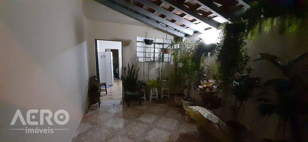Casa à venda com 3 quartos, 111m² - Foto 2