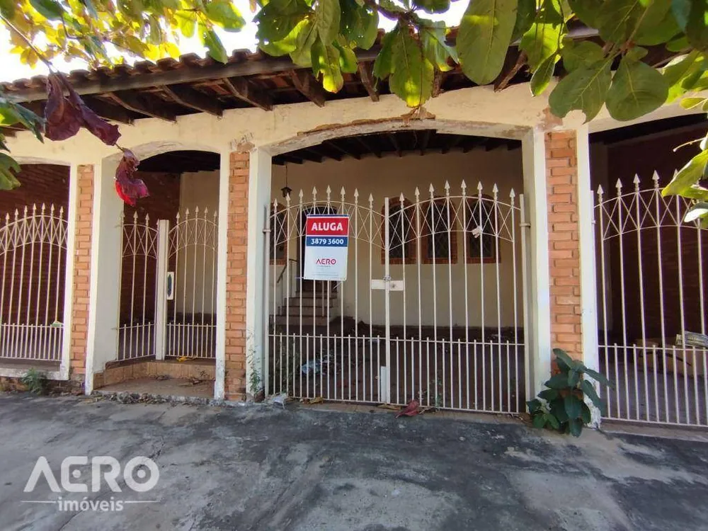Casa, 3 quartos, 240 m² - Foto 1