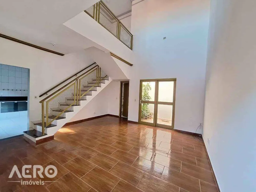 Casa, 4 quartos, 200 m² - Foto 1