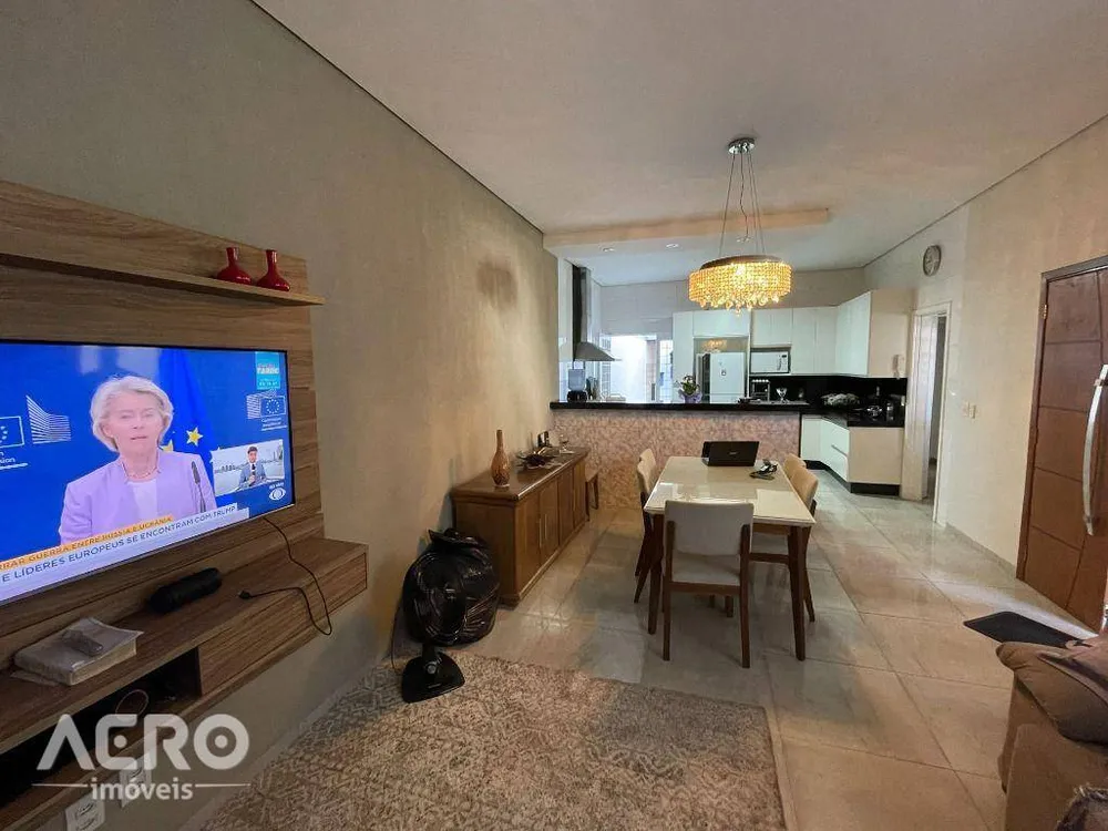 Casa, 3 quartos, 164 m² - Foto 3