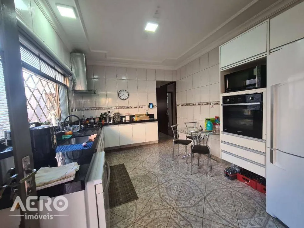 Casa, 3 quartos, 183 m² - Foto 6