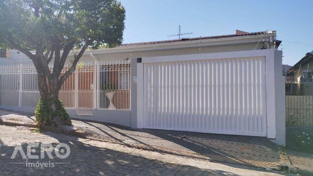 Casa, 3 quartos, 168 m² - Foto 2