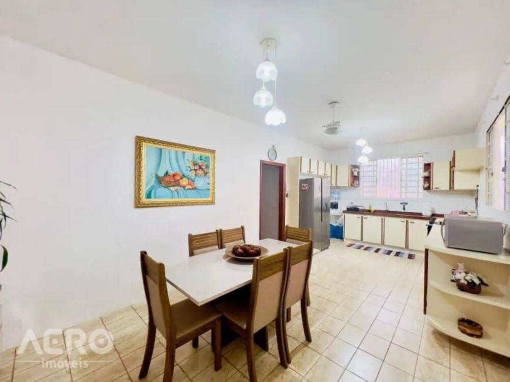 Casa, 3 quartos, 168 m² - Foto 6