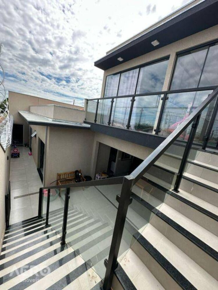 Casa, 3 quartos, 160 m² - Foto 1