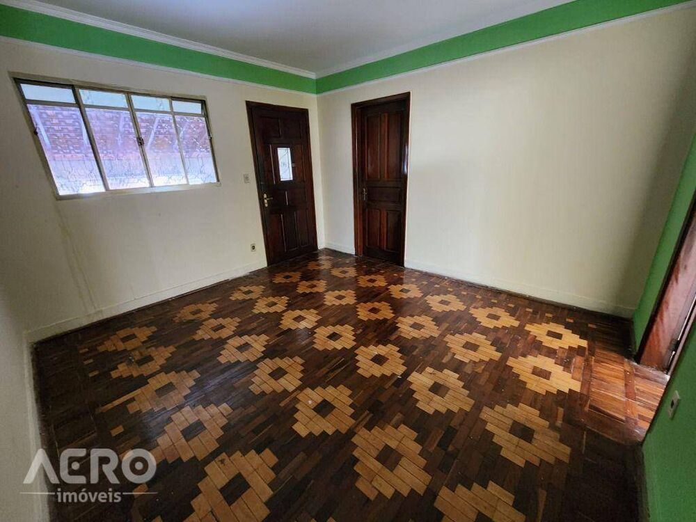 Casa, 3 quartos, 196 m² - Foto 1