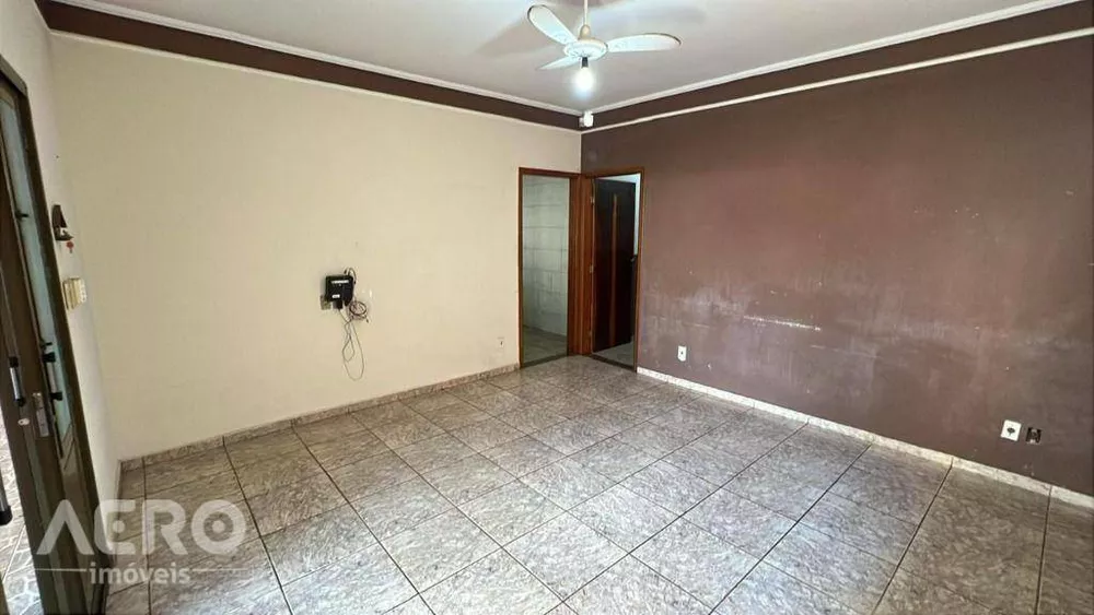 Casa, 3 quartos, 250 m² - Foto 2