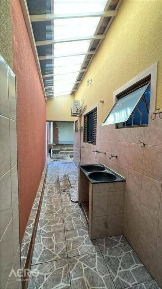 Casa, 3 quartos, 250 m² - Foto 11