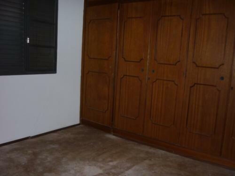 Casa à venda com 4 quartos, 320m² - Foto 3