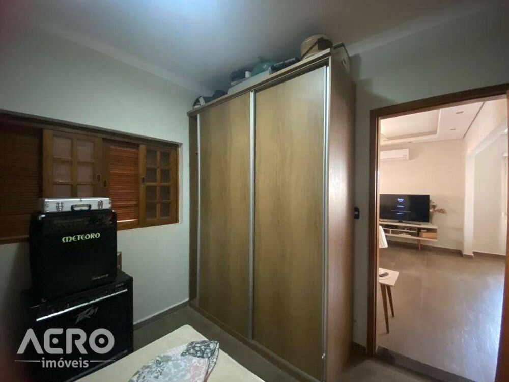 Casa para alugar com 3 quartos, 230m² - Foto 7
