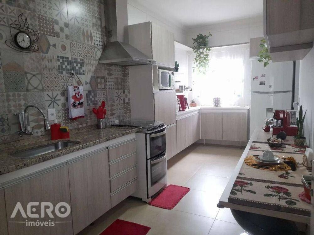 Casa, 3 quartos, 230 m² - Foto 9
