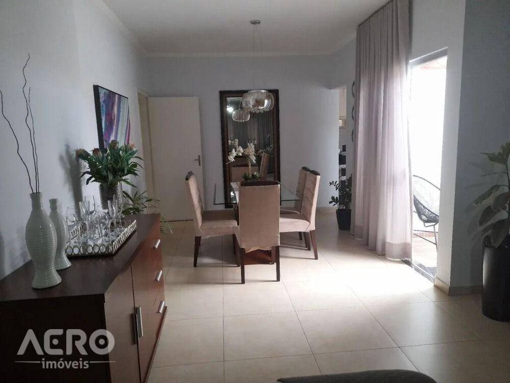 Casa, 3 quartos, 230 m² - Foto 13