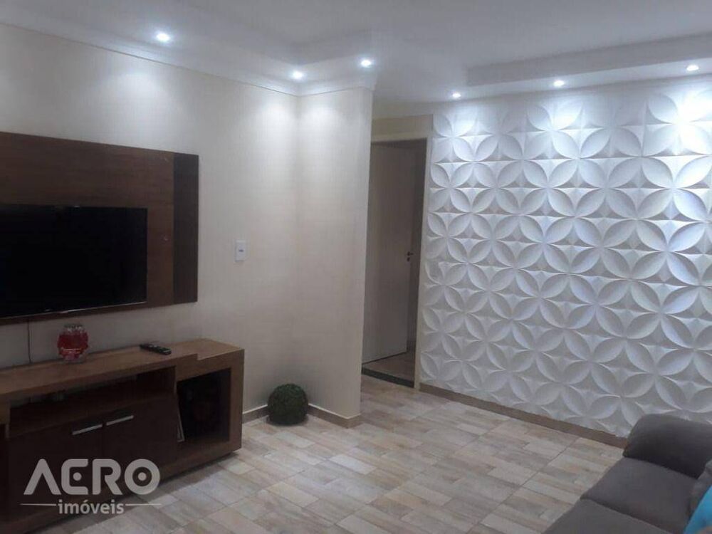 Casa à venda com 2 quartos, 120m² - Foto 1