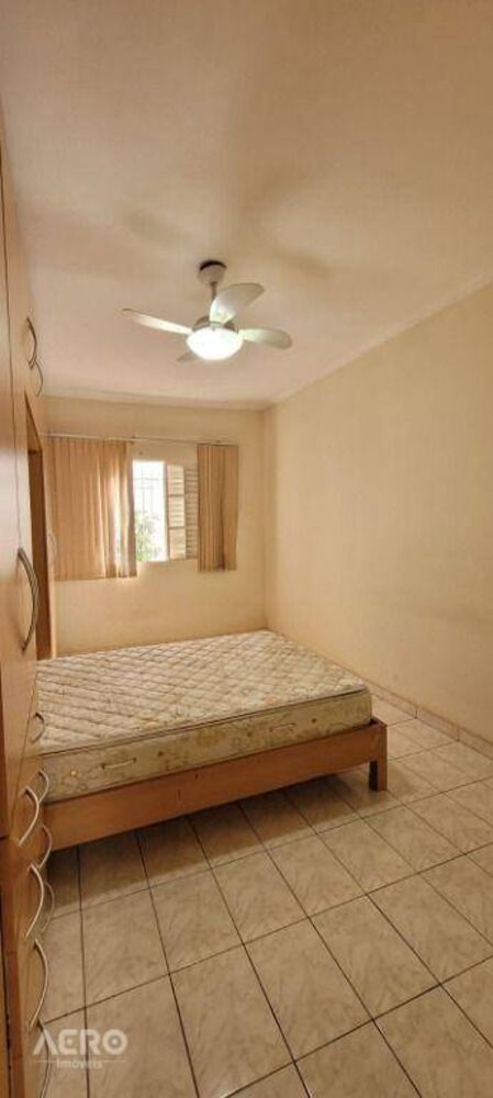 Casa à venda com 3 quartos, 140m² - Foto 4