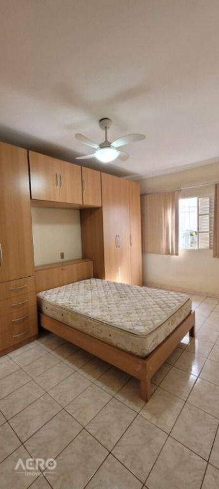 Casa, 3 quartos, 140 m² - Foto 4