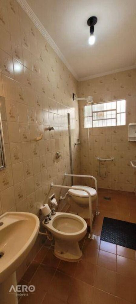 Casa à venda com 3 quartos, 140m² - Foto 5