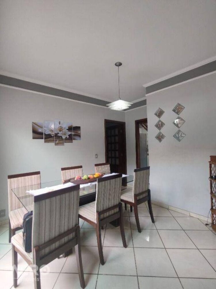 Casa à venda com 3 quartos, 169m² - Foto 9
