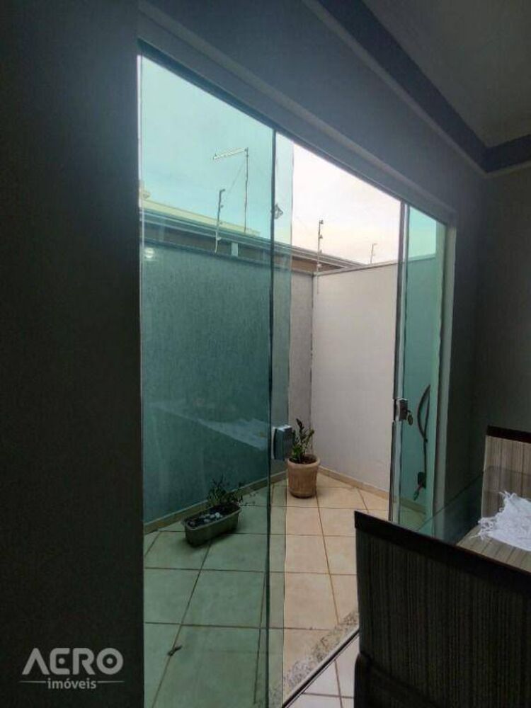 Casa à venda com 3 quartos, 169m² - Foto 10