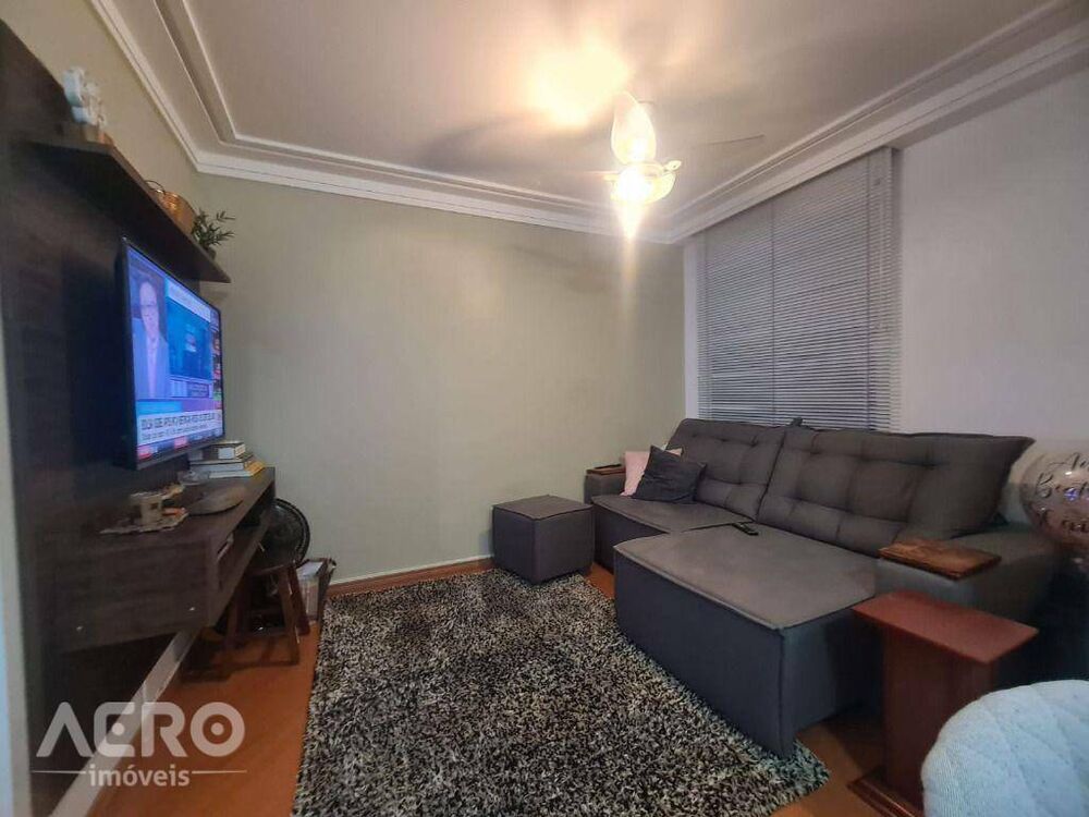 Apartamento à venda com 3 quartos, 107m² - Foto 7