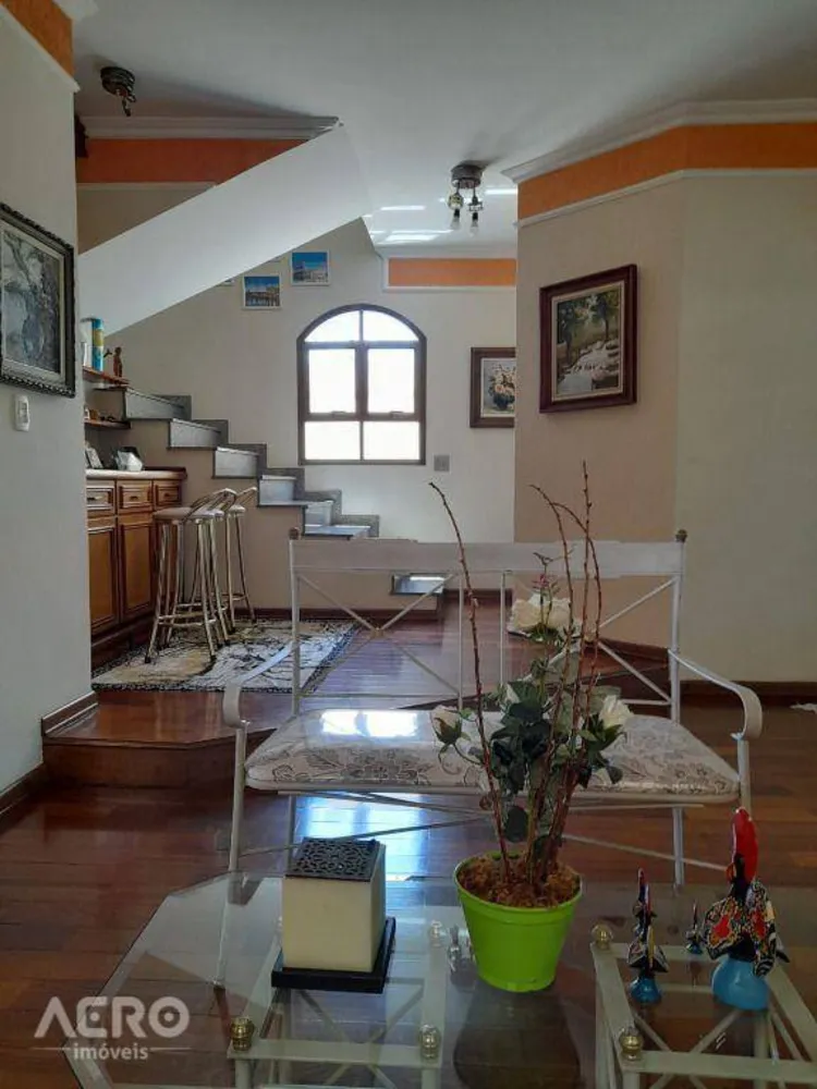 Casa, 4 quartos, 250 m² - Foto 3