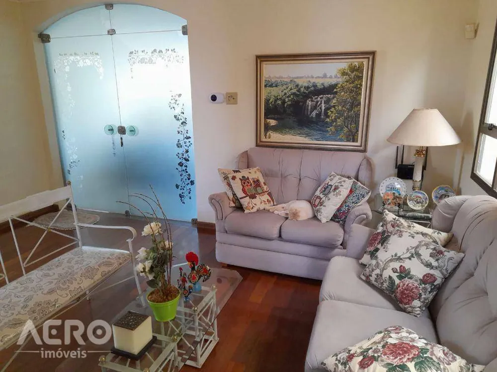 Casa, 4 quartos, 250 m² - Foto 2