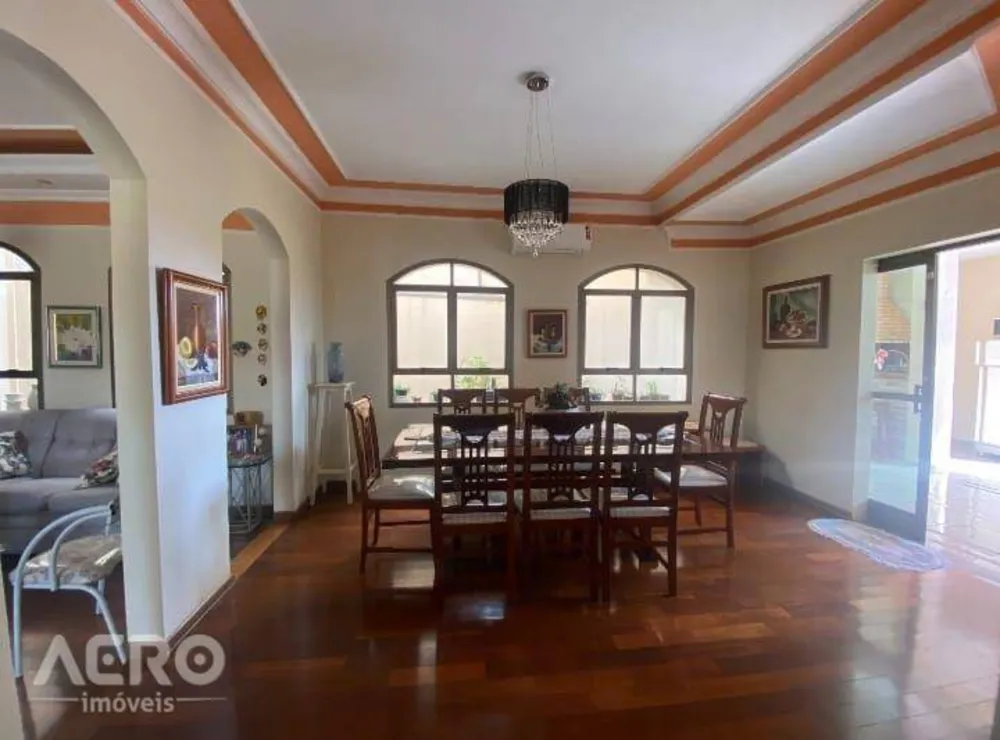 Casa, 4 quartos, 250 m² - Foto 4