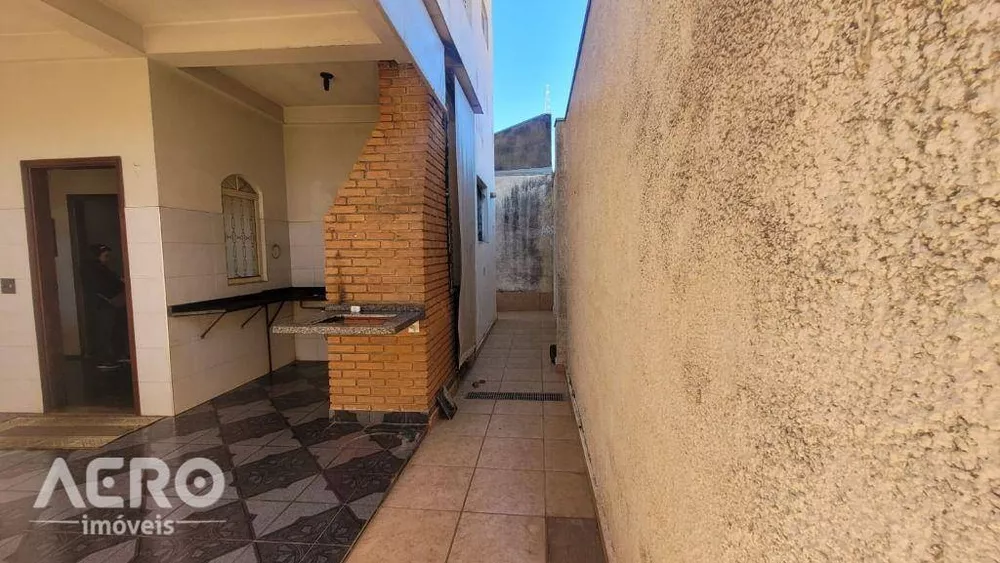 Casa, 4 quartos, 232 m² - Foto 9