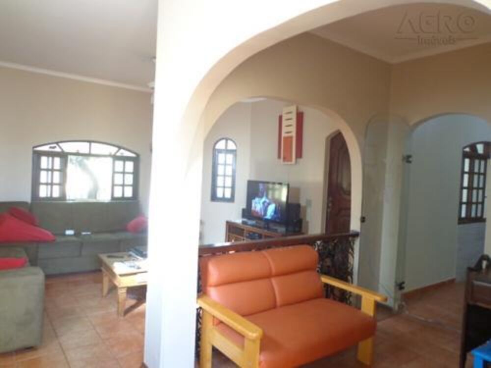 Casa, 4 quartos, 232 m² - Foto 3