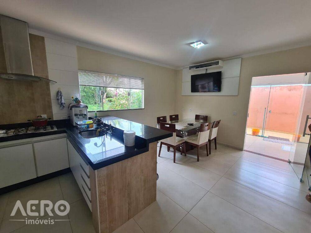 Casa, 3 quartos, 144 m² - Foto 9