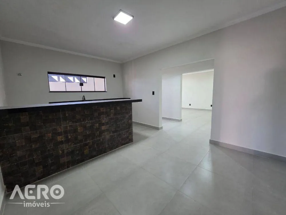 Casa, 3 quartos, 230 m² - Foto 3
