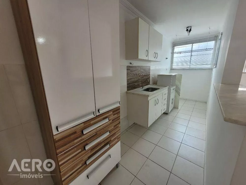 Apartamento à venda com 2 quartos, 55m² - Foto 3