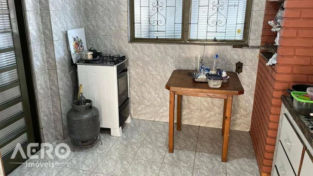 Casa, 2 quartos, 170 m² - Foto 3