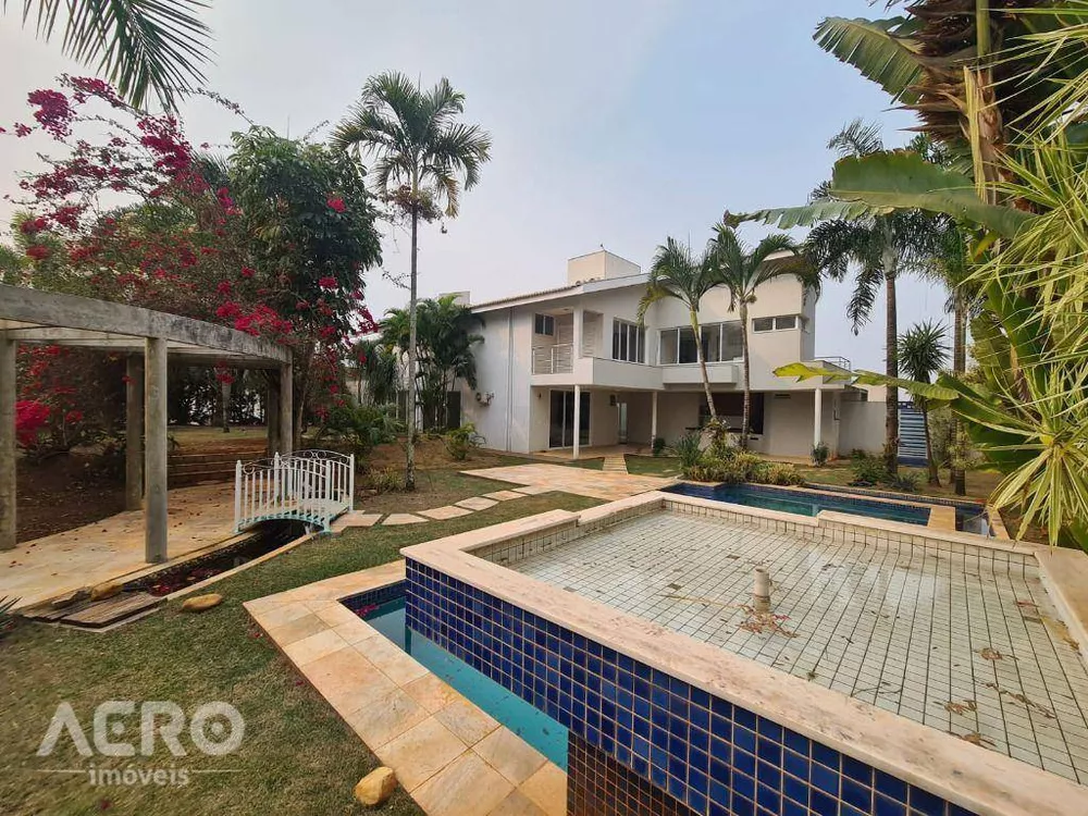 Casa à venda com 4 quartos, 500m² - Foto 2