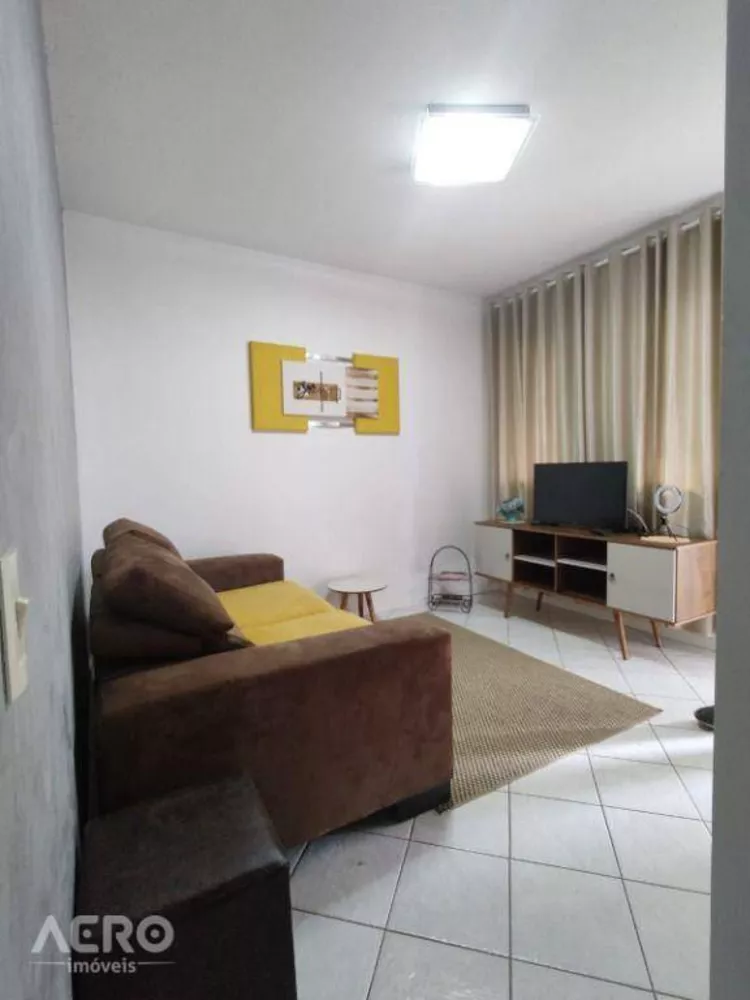 Apartamento à venda com 1 quarto, 45m² - Foto 2