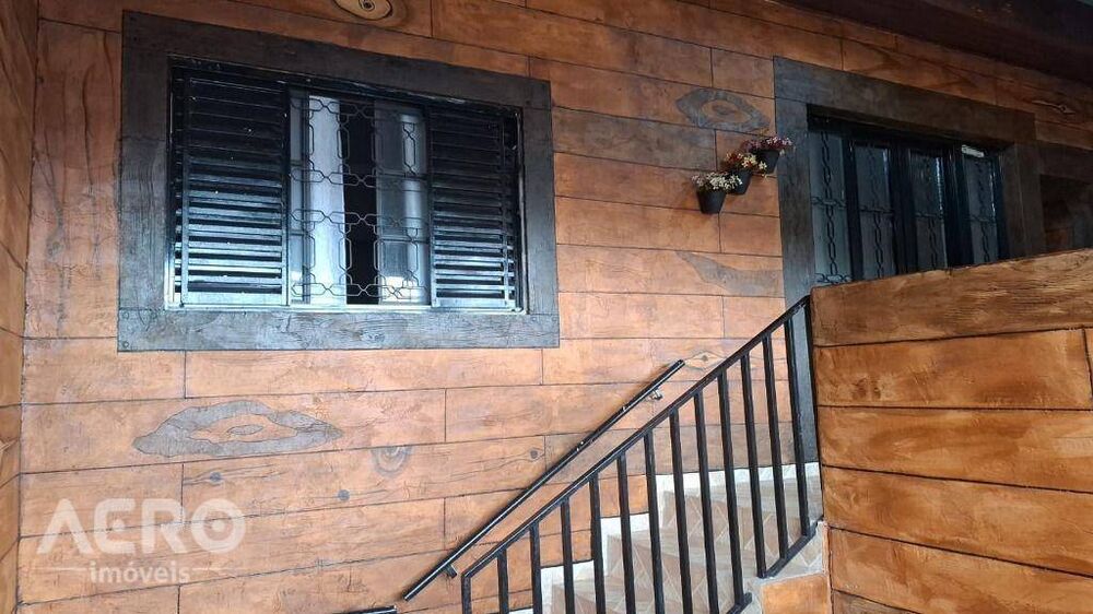 Casa à venda com 4 quartos, 167m² - Foto 8
