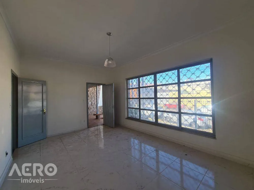 Casa, 3 quartos, 175 m² - Foto 2